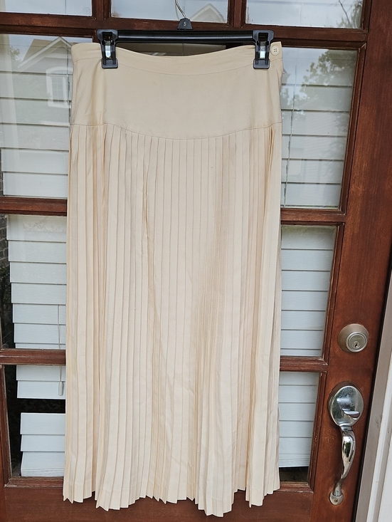 Semplice Dresses & Skirts - Sèmplice Vintage 100% Silk Pleated Cream Women's Skirt - Classic Midi Style